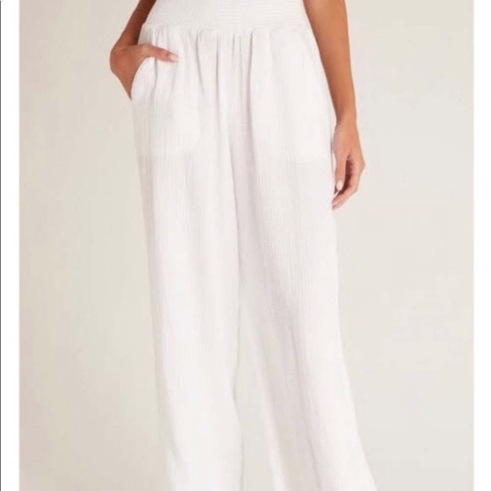 Olivaceous White Flare Summer with Pockets Long Pants Size Small